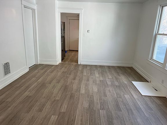 4th image of 342 W Newell St #1