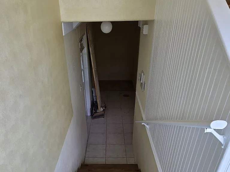 2921 Dupont St S — Photo 30