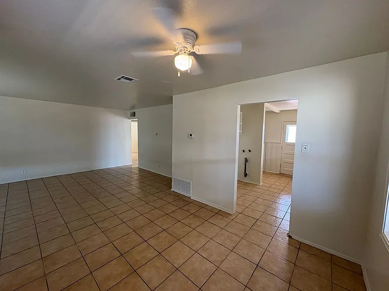 6412 Navajo Ave — Photo 7