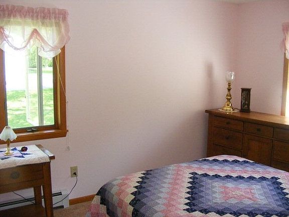 3rd image of 10881 Westview Ave