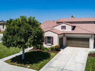 8677 Vienna Dr, Corona, CA 92880