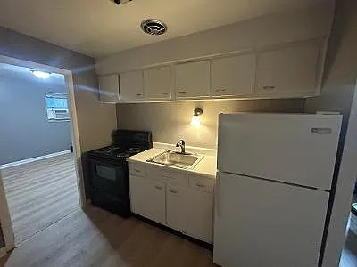 3727 Dina Avenue - 10 — Photo 3