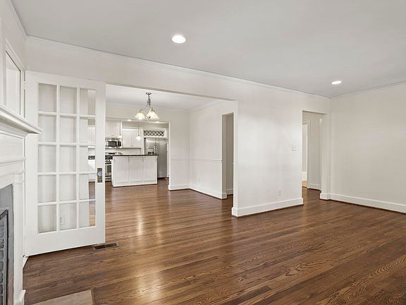 5th image of 116 Buist Ave