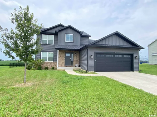 1731 Spartan Dr, Chatham, IL 62629