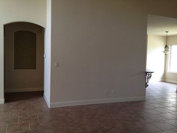3rd image of 406 Lodge Creek Dr