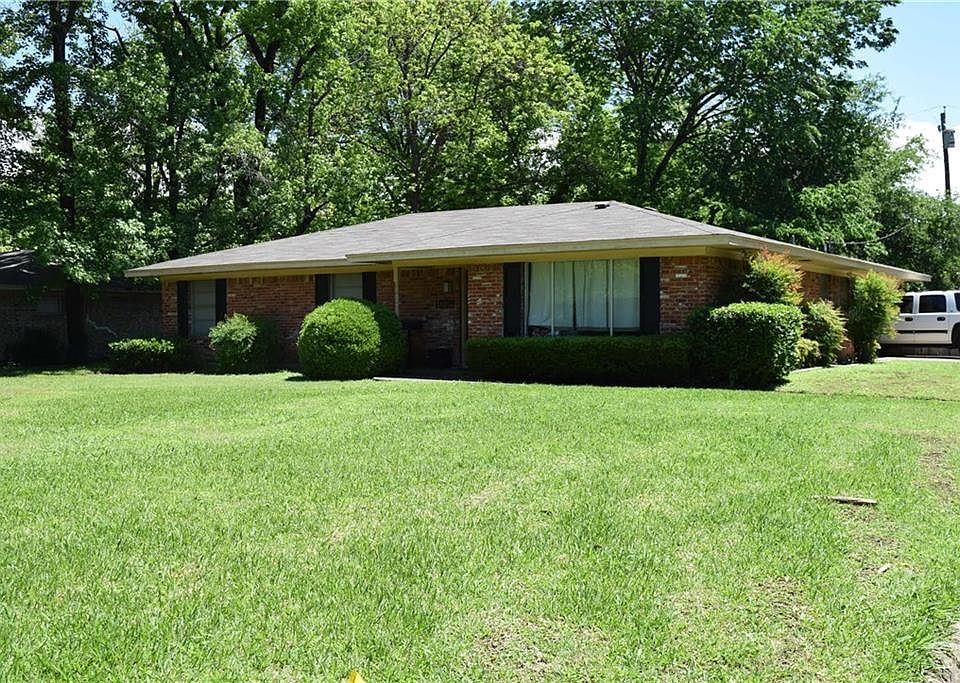 1st image of 1009 Oaklawn Dr