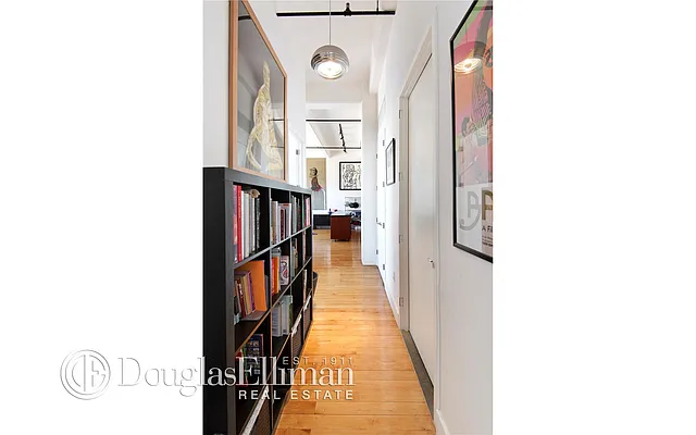 Sold by Douglas Elliman | media 21