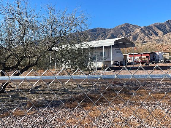 2nd image of 517 W Desert Breeze Ln