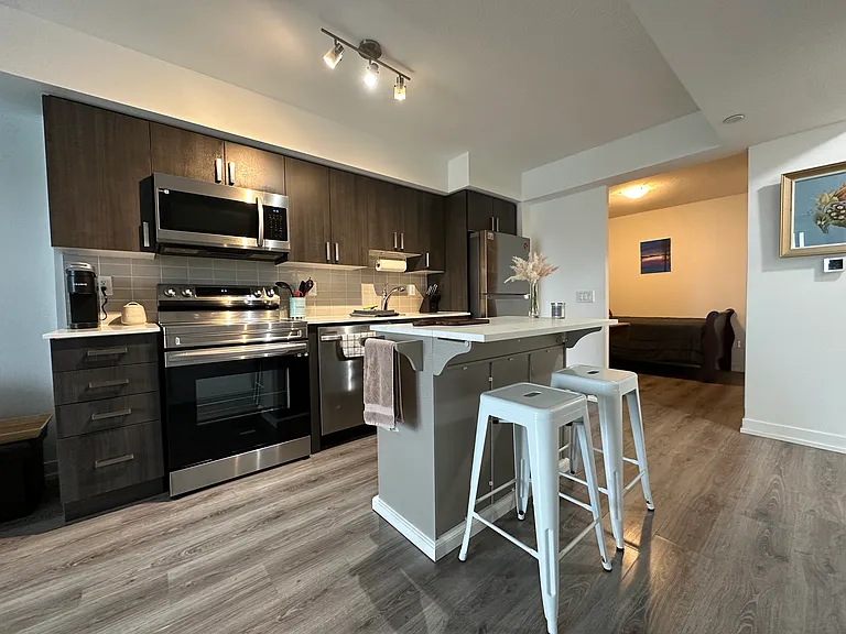 1480 Bayly St — Photo 11
