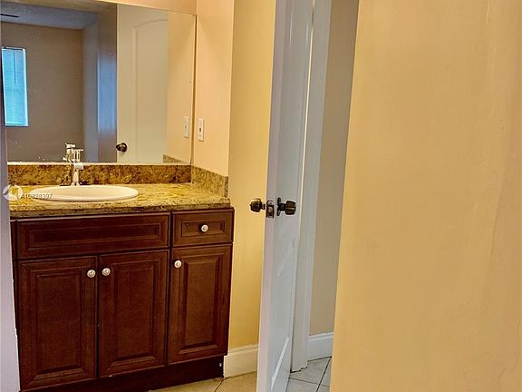 4th image of 4374 NW 9th Ave APT 16-1G