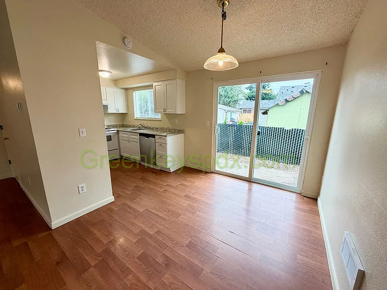 6125 SE 90th Ave — Photo 20