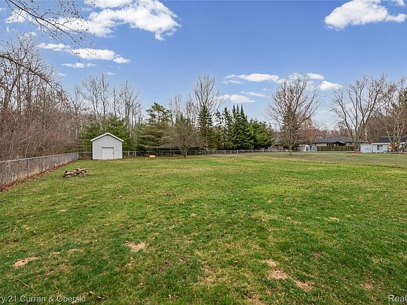 4th image of 3518 Lightle Rd