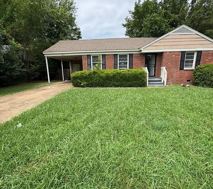 3753 Wickcliff Ln
