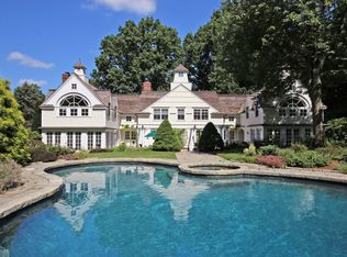 445 Old Academy Rd, Fairfield, CT 06824