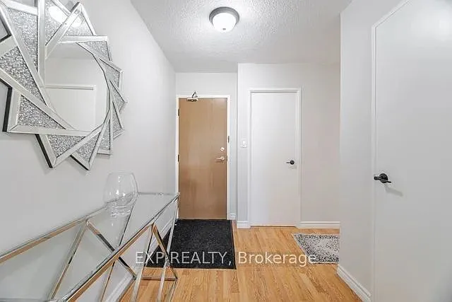 150 Charlton Ave E #608 — Photo 5