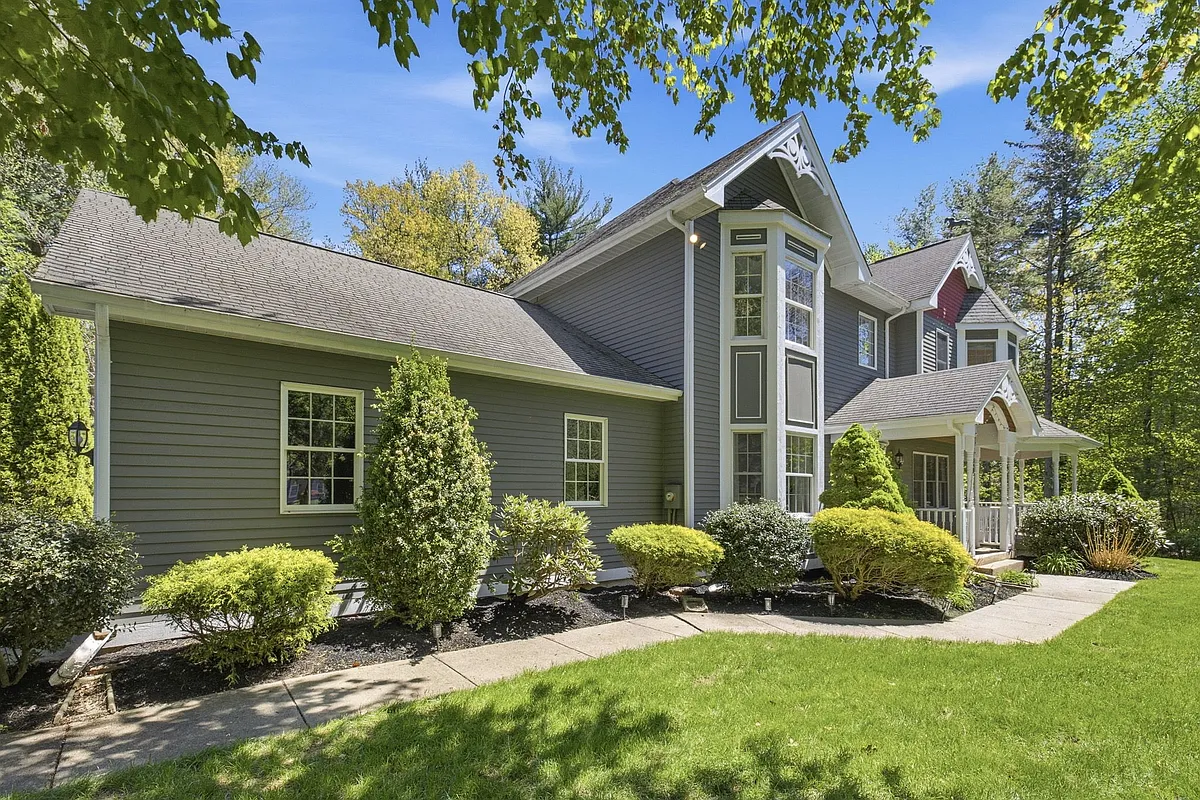 Building Photo - 9 Brockway Rd
