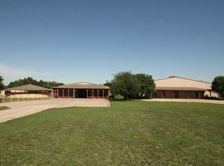 1720 Venture Farms Rd, Pilot Point, TX 76258