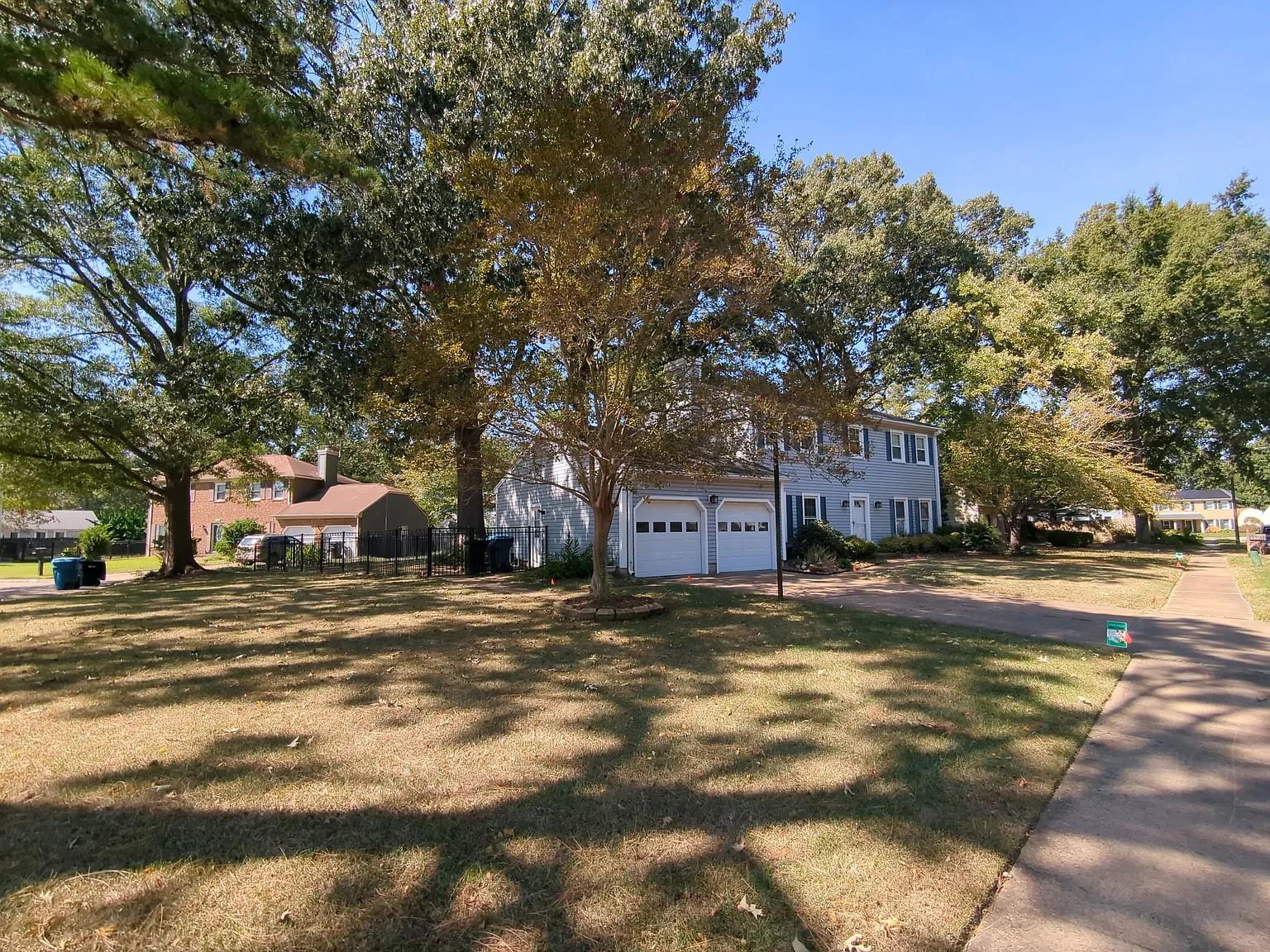 4 bed, 2.5 bath, 2064 sqft, $3,200 — Photo 2