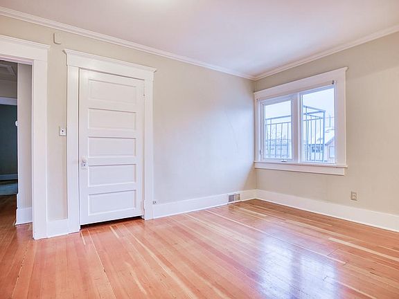 3rd image of 6403 9th Ave NE APT 4