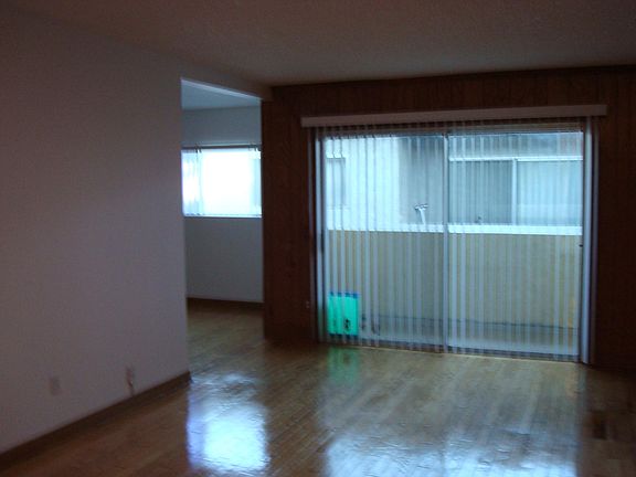 3rd image of 6255 Woodman Ave APT 208