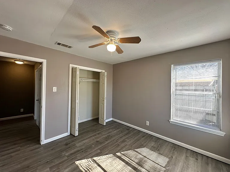 1904 Stardust St — Photo 24
