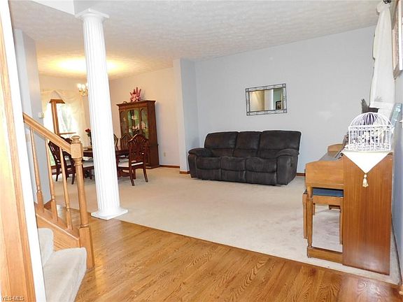 3rd image of 2849 Sikes Ln