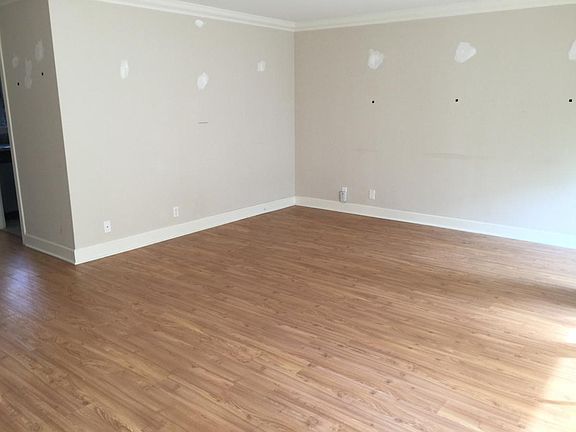 3rd image of 633 Ocean Ave #103