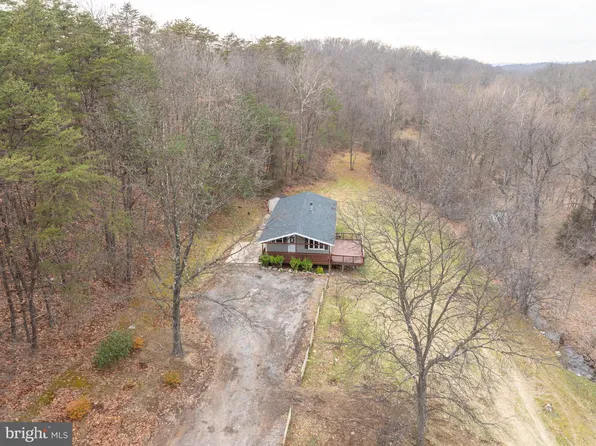 89 Platt Mountain Ln, Inwood, WV 25428