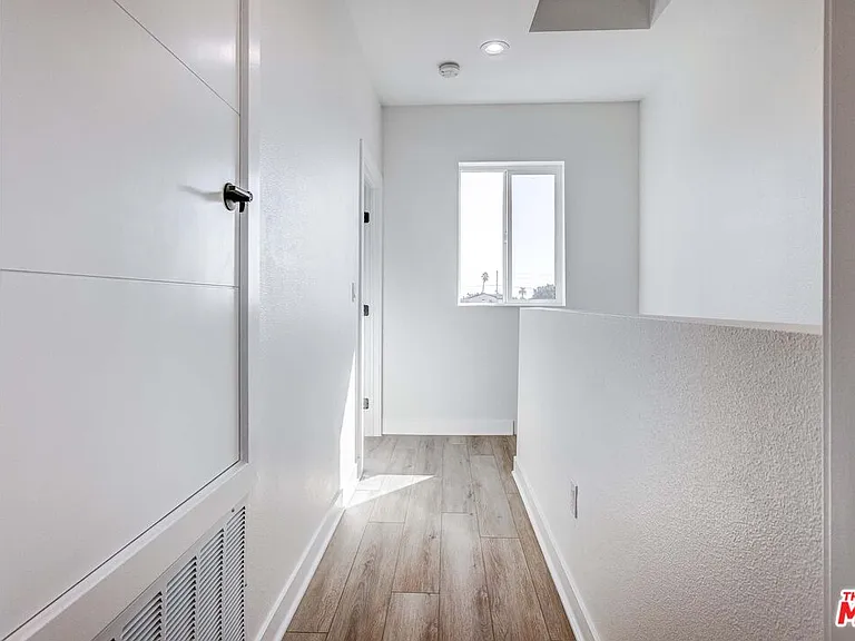 624 W 83rd St #1/2 — Photo 17
