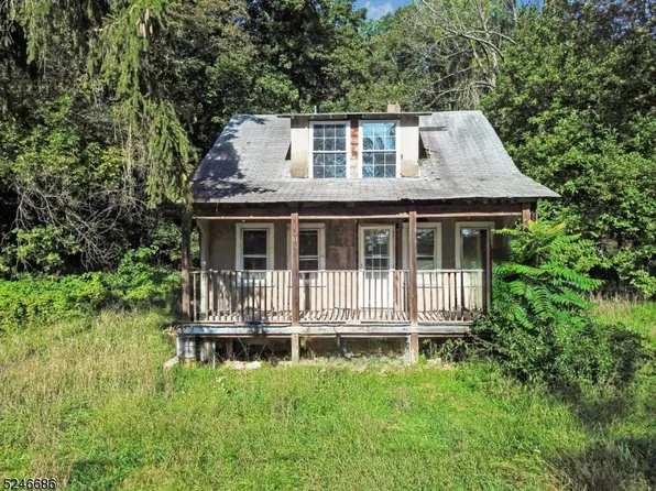 91 Mount View St, Newton Town, NJ 07860