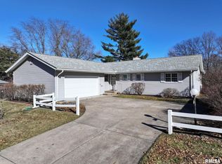 2609 Forest Rd, Davenport, IA 52803