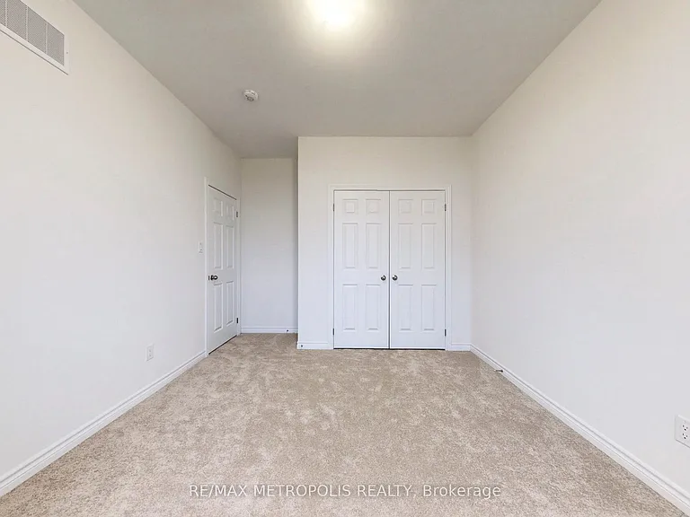 9 Caton Ln — Photo 45