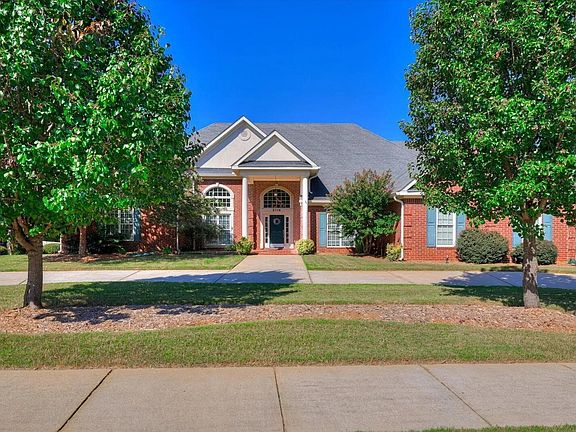 3rd image of 2115 Wythe Dr
