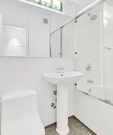 3rd image of 345 W 58th St APT 2L