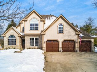 7487 Balfoure Cir, Dublin, OH 43017