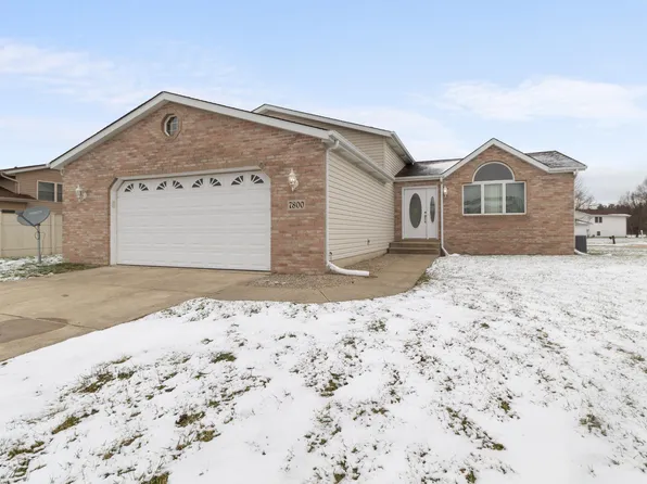 7800 Eider Ave, Hobart, IN 46342