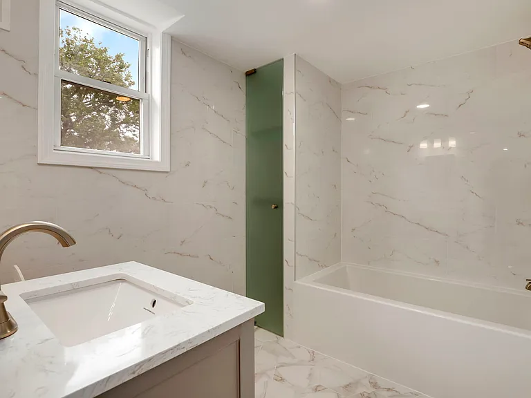 4340 N Oakley Ave #CH — Photo 15