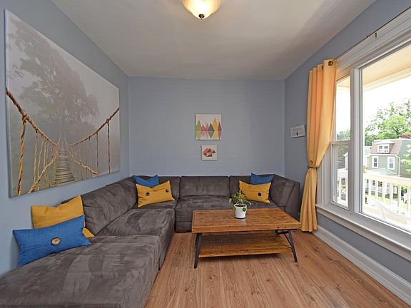 5th image of 520 Hoge St