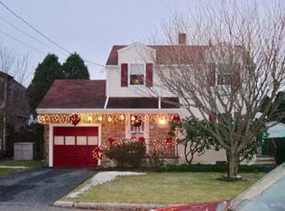 520 Farm St, New Bedford, MA 02740