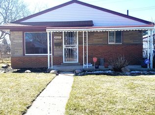 30319 Spring Ct, Inkster, MI 48141