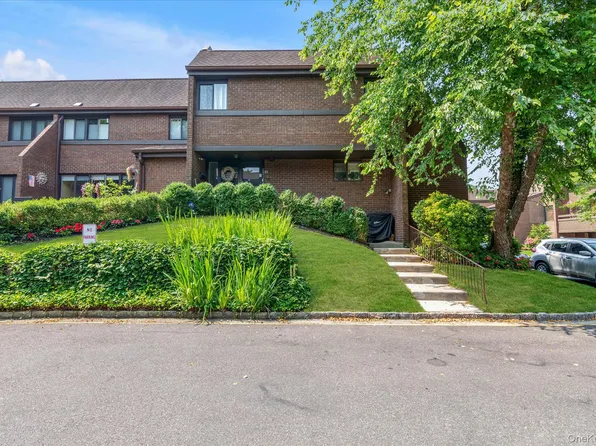 21 Spring Holw, Roslyn, NY 11576