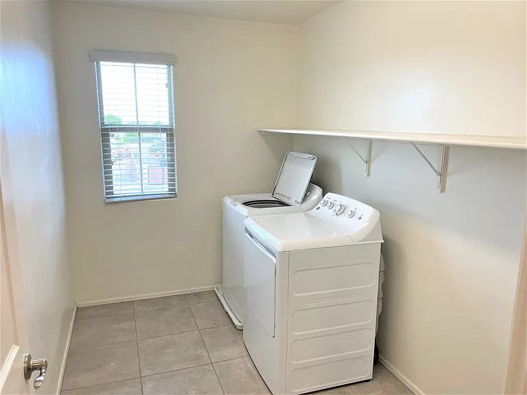9450 N Andrina Dr — Photo 20