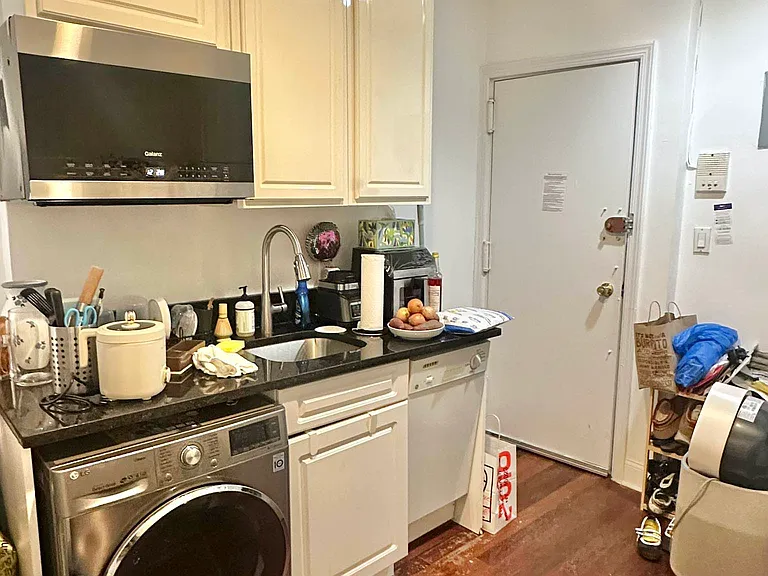 222 Thompson St #3 — Photo 1