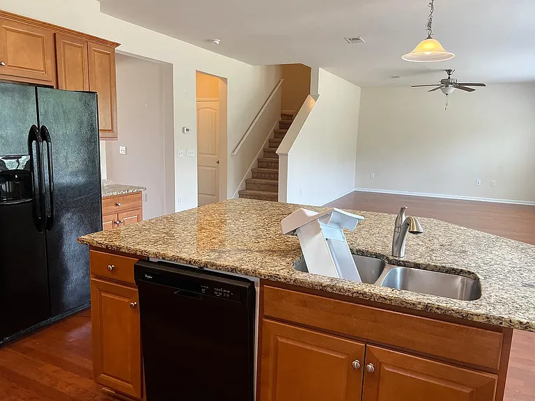 536 Majorca Loop — Photo 15