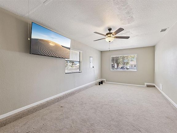 5th image of 725 3rd St