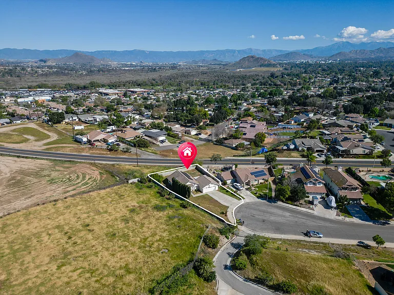 6300 Vonnie Ct — Photo 38