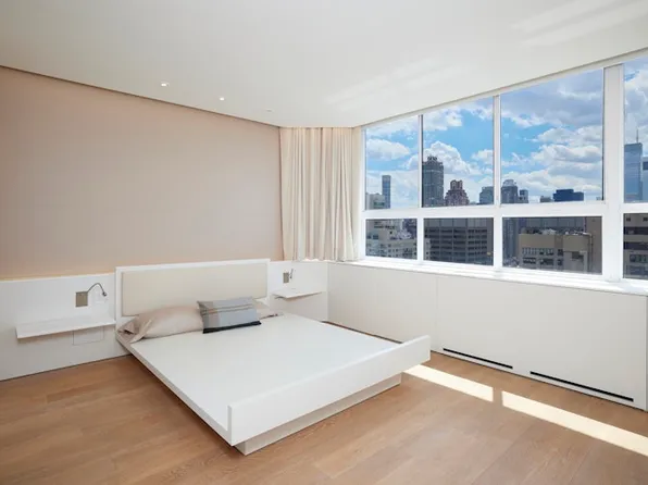 110 East 71st Street image 6 of 14