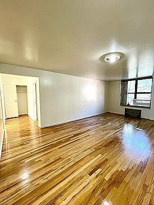 2nd image of 540 E 22nd St #D3