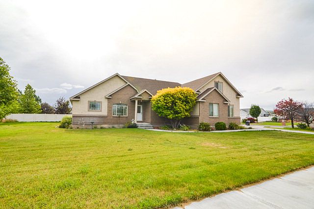 1st image of 2131 S Stafford Dr