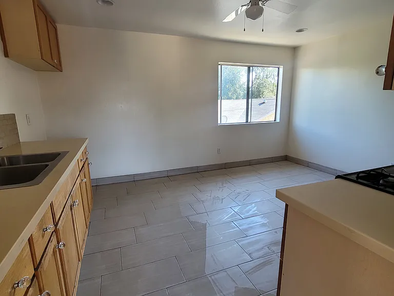 1038 N Ridgewood Pl #4 — Photo 11